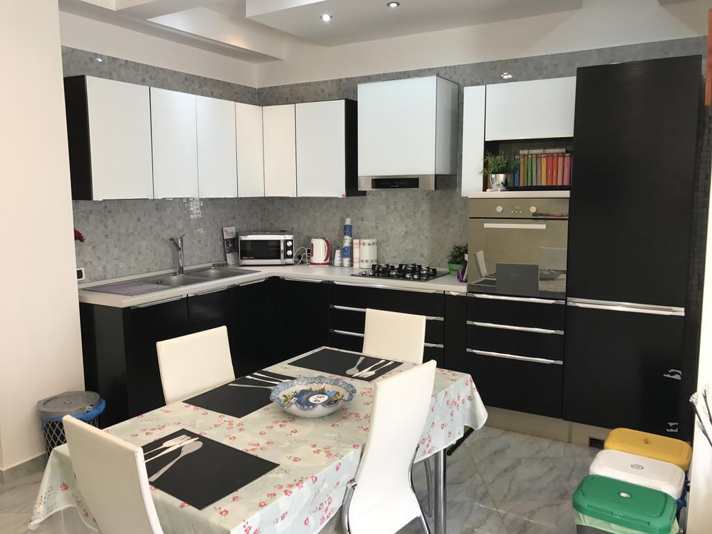 Supera Napoli Apartment Екстериор снимка